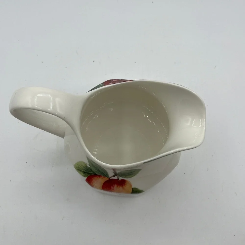 Royal Doulton Vintage Grape Fine China Gravy Sauce Pitcher 1994‎ Cottagecore